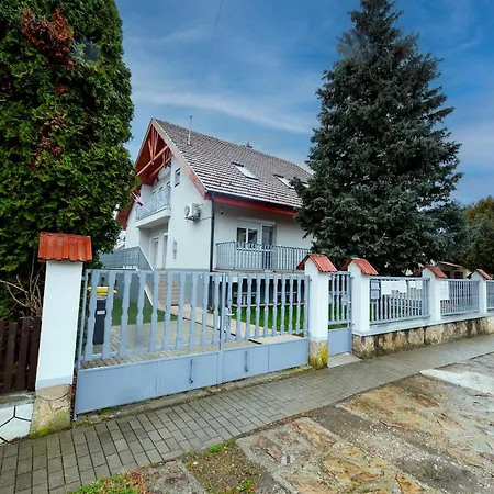 Mazurek Lägenhetshotell *