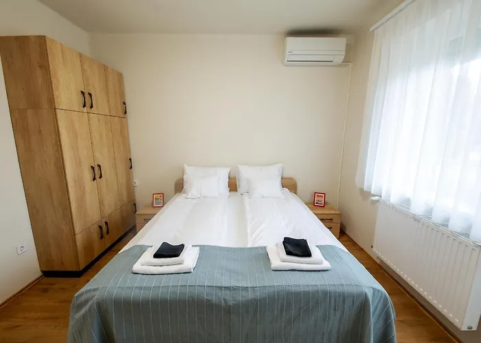 Mazurek Lägenhetshotell Balatonboglár